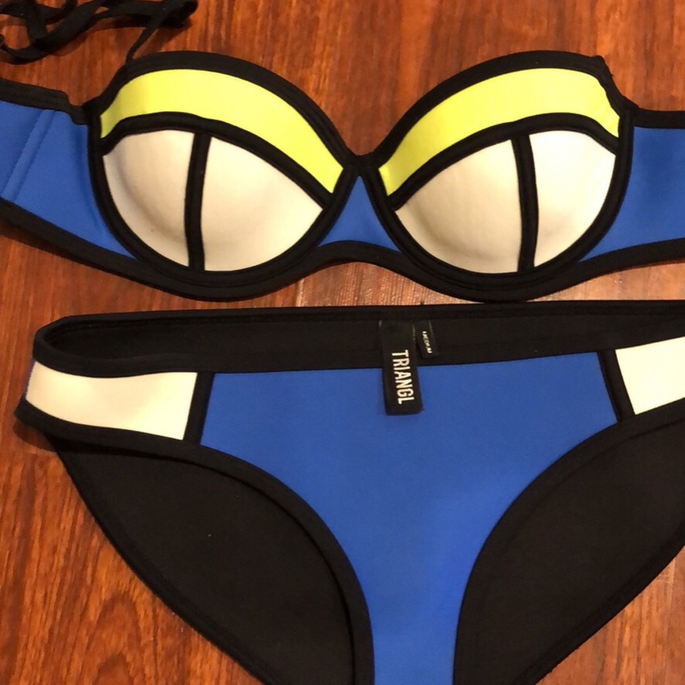 Triangle bathing suit - Picture 3 of 7